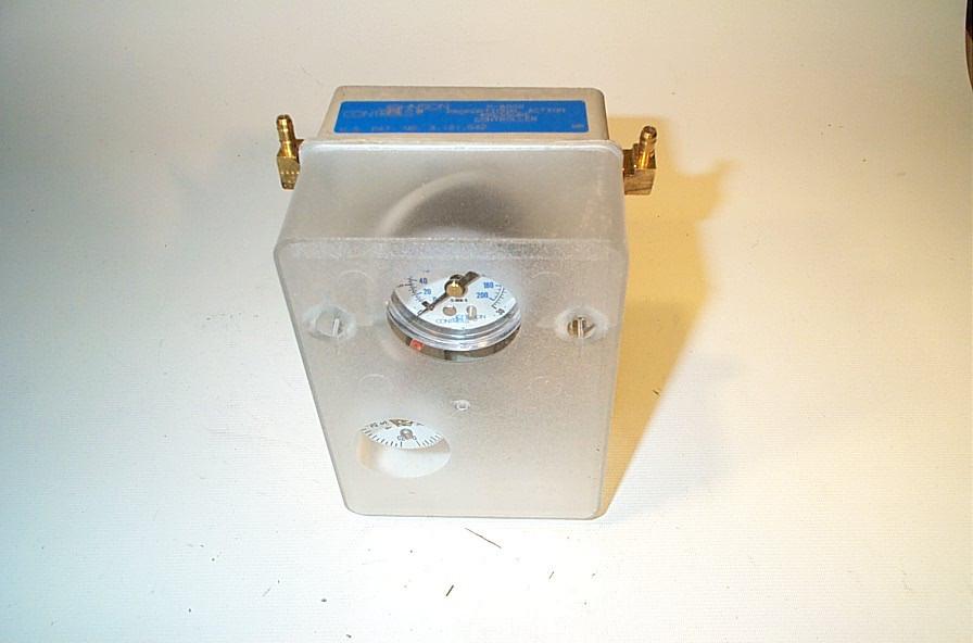 Johnson Controls P-8000-1 Proportional Pressure Control -30 HG to 25 PSIG