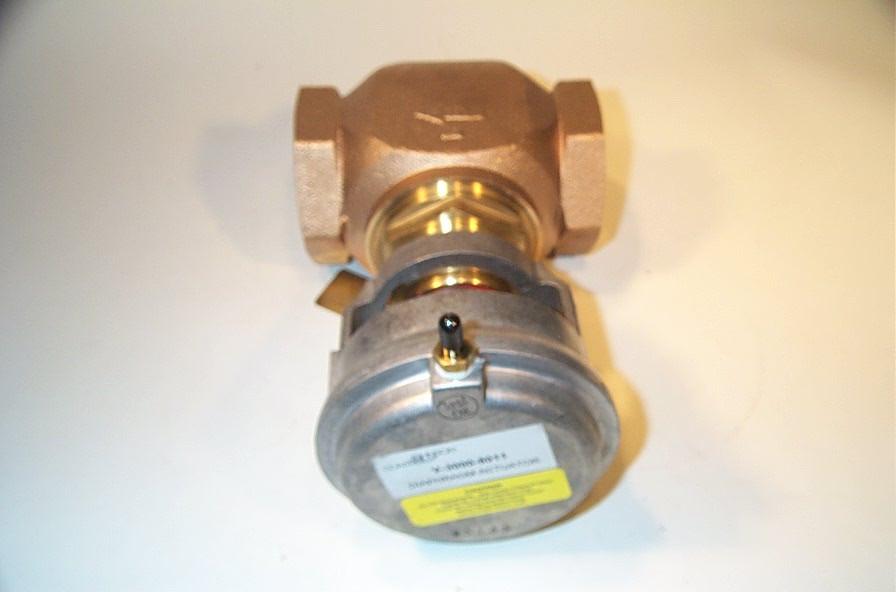 Johnson Controls VG7241PT+822D00 Brass Globe Valve 1 1/4 inch NO 4-8 psig 18.5Cv