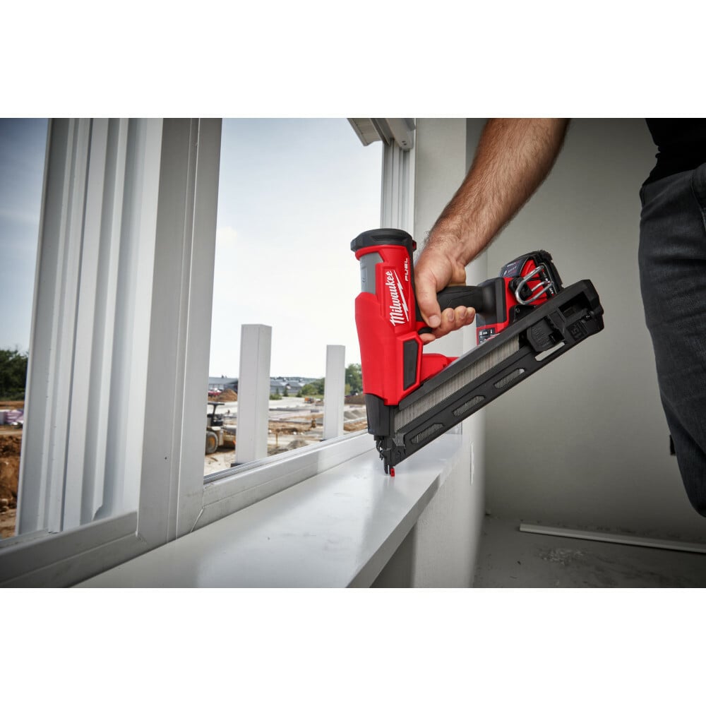 Milwaukee 2839-20 M18 FUEL 15 Gauge Finish Nailer