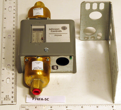 Johnson Controls P74FA-5C P74 Series Differential Pressure Control Single-Pole Double-Throw 8 to 60 Adjustable psi Differential Pressure Range 1/4 External Flare